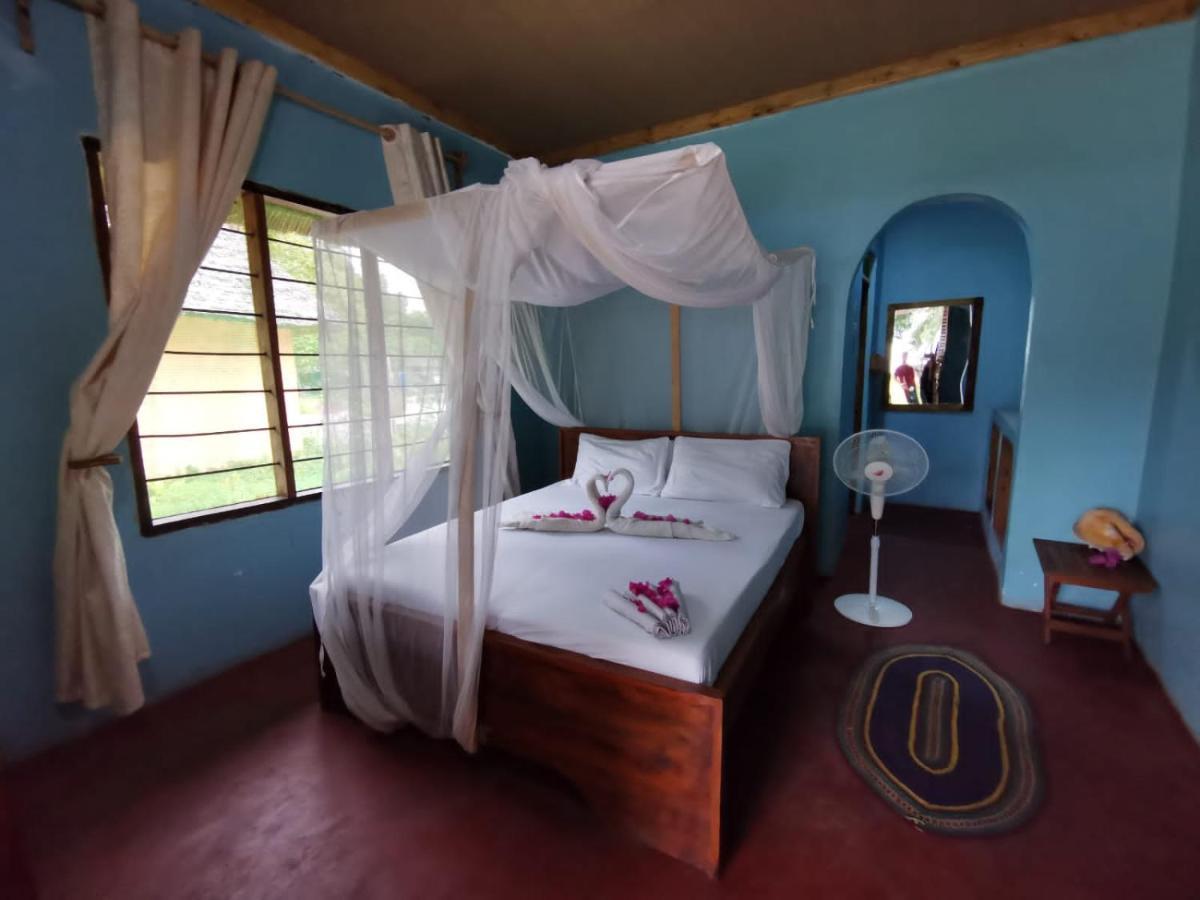 Bed and Breakfast Afro Whale Shark Safari à Kilindoni Extérieur photo