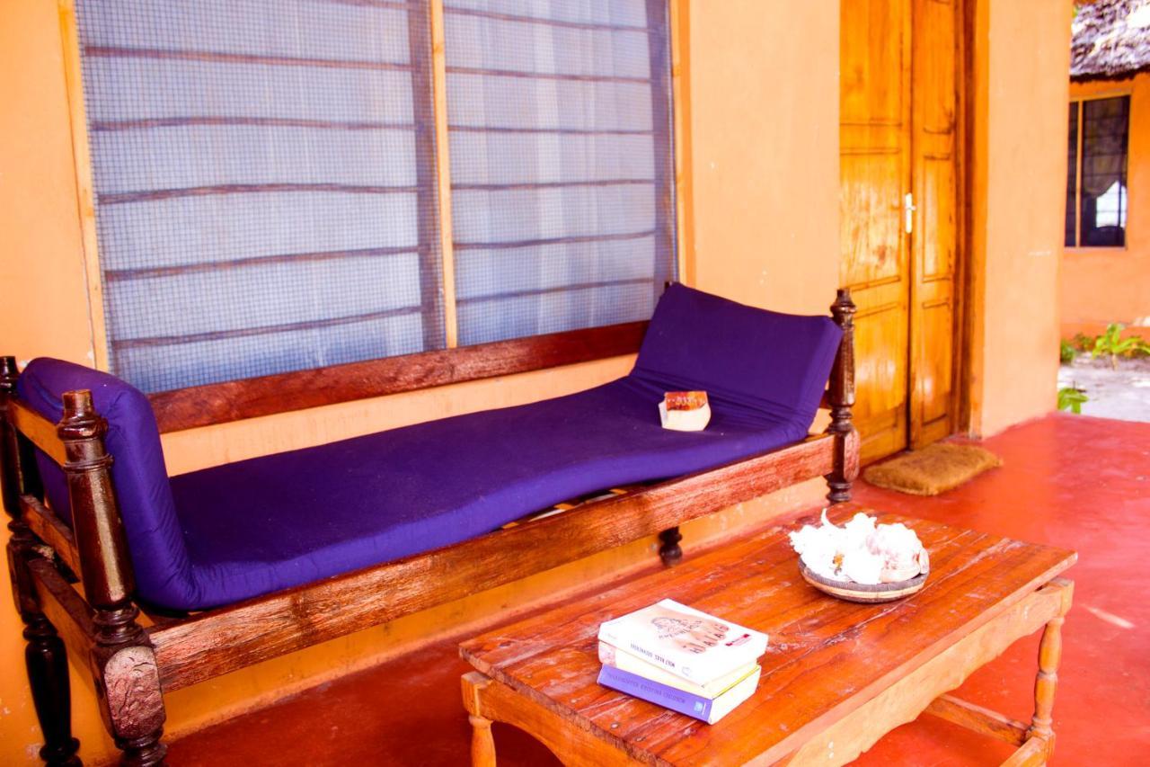 Bed and Breakfast Afro Whale Shark Safari à Kilindoni Extérieur photo
