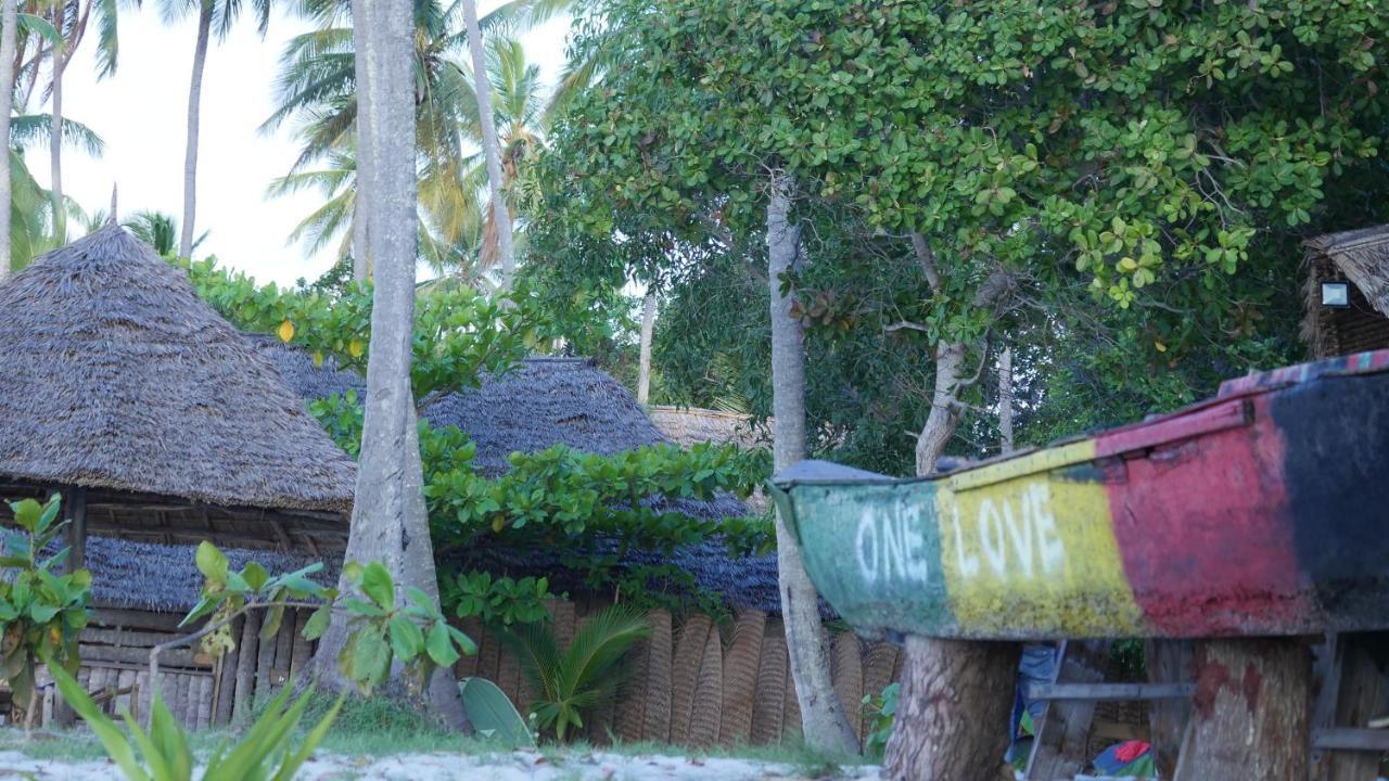 Bed and Breakfast Afro Whale Shark Safari à Kilindoni Extérieur photo