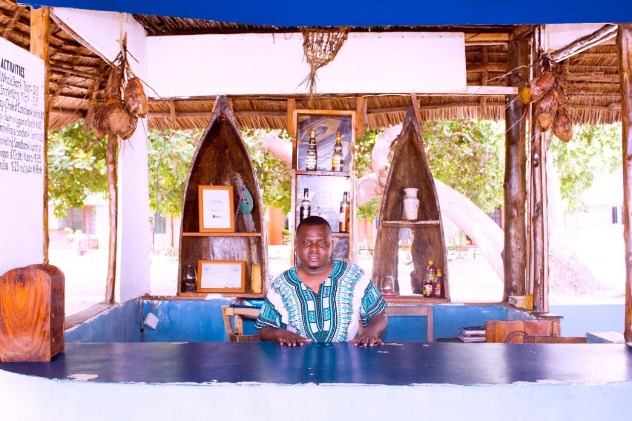 Bed and Breakfast Afro Whale Shark Safari à Kilindoni Extérieur photo